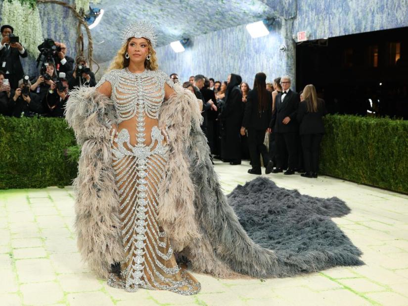 Beyonce in Olivier Rousteing